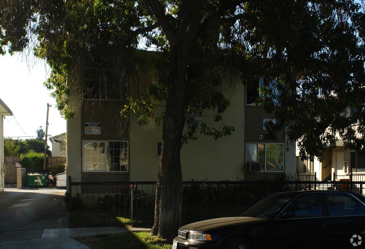 Foto del edificio - 1388 Carnelian Dr