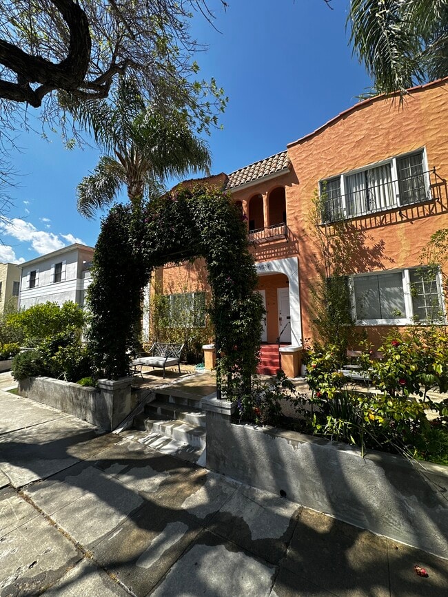 Building Photo - 6517 Orange St