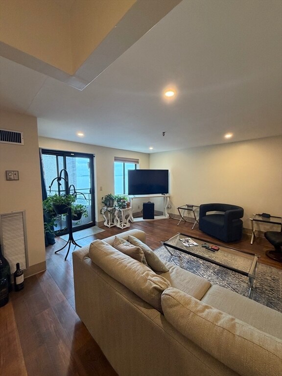 Foto del edificio - 376 Ocean Ave