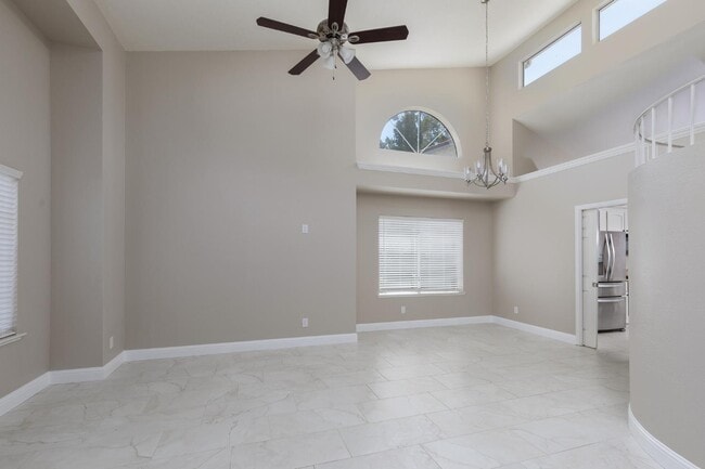 Building Photo - 953 E Buckhill Rd