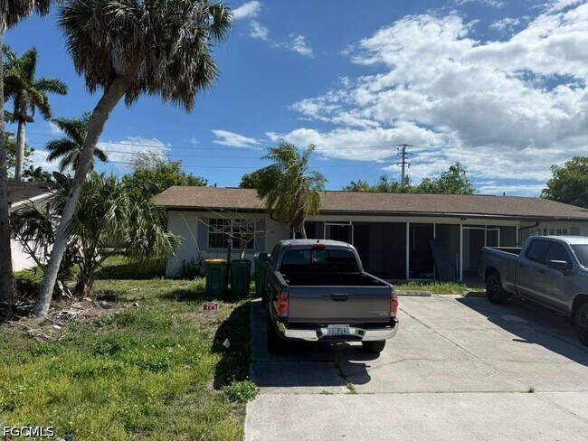 Foto del edificio - 4356 23rd Pl SW