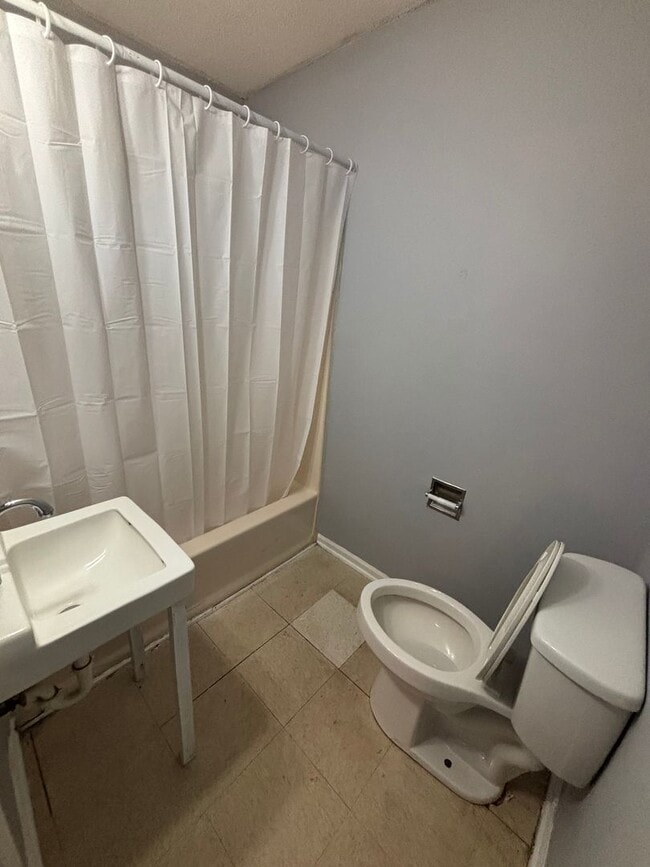 Building Photo - Ann Street