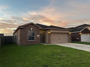 Building Photo - 1819 Opal Peach Dr