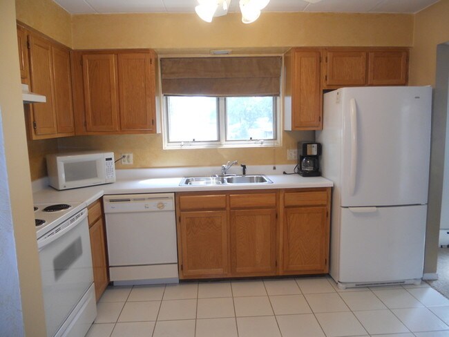 Foto del edificio - 8932 West 140th Street