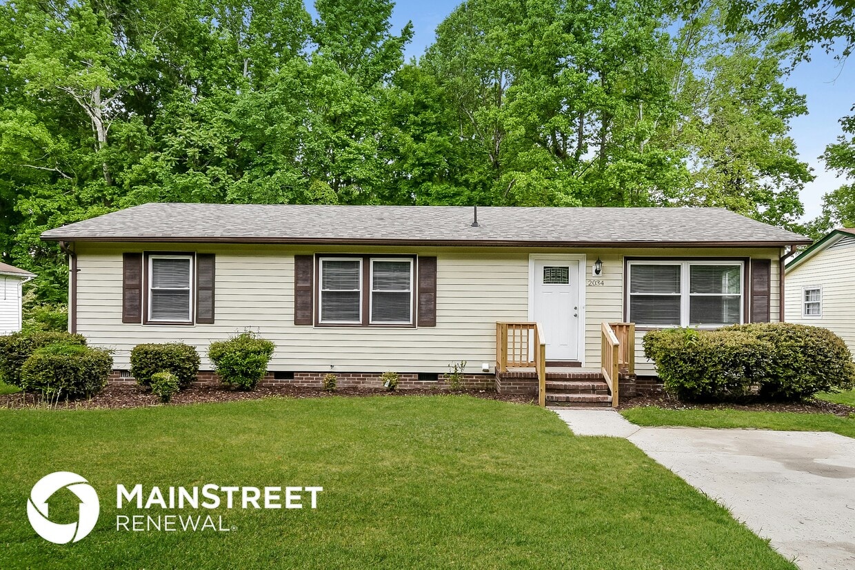 Primary Photo - 2034 Willow Rd