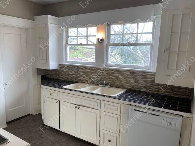 Foto del edificio - 1348 45th St Ensley