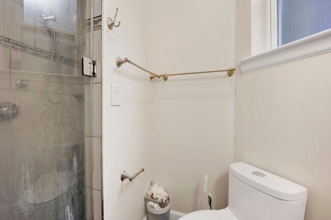 Foto del edificio - 2522 N Burling St