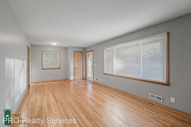 Building Photo - 4 br, 1 bath House - 11166 Arrowhead St NW