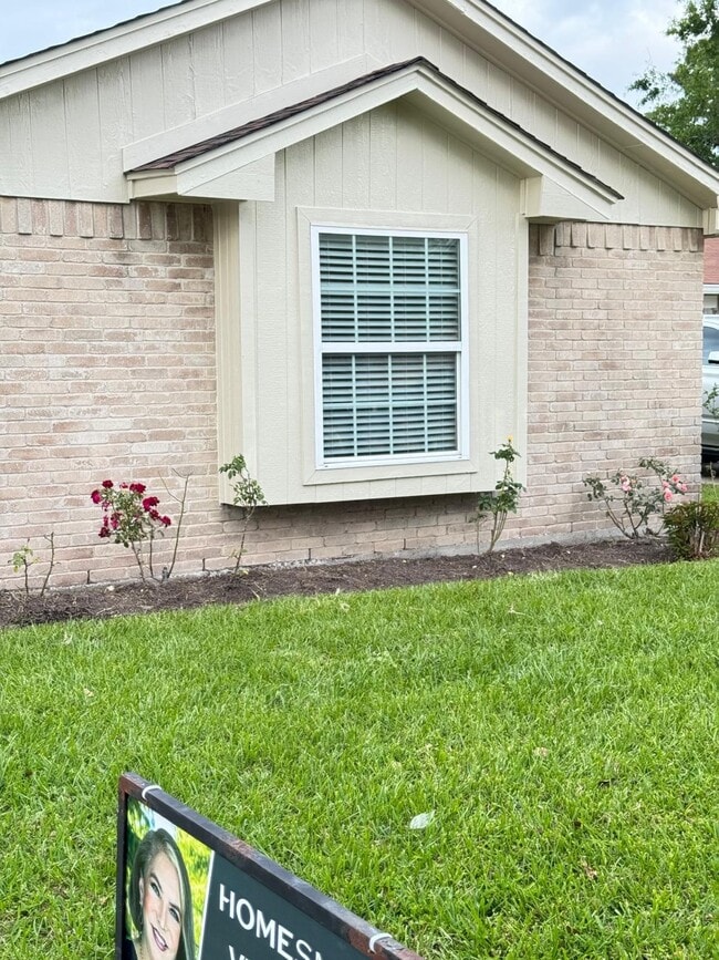 Building Photo - 13427 Rampchester Ln