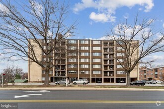 Building Photo - 4401 Cherry Hill Rd