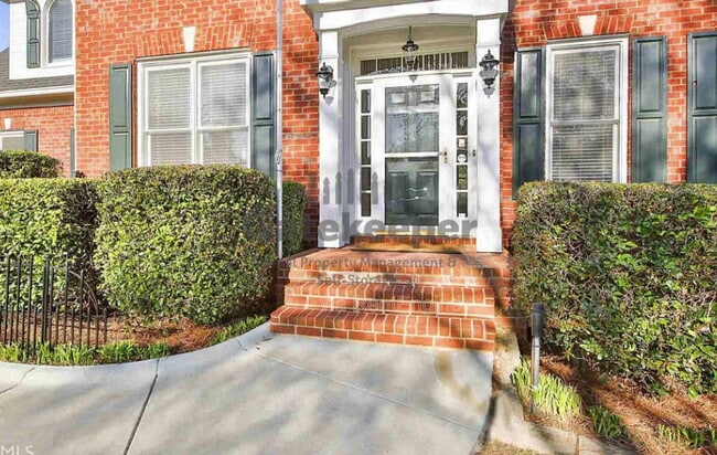 Foto del edificio - 115 Hidden Lake Dr