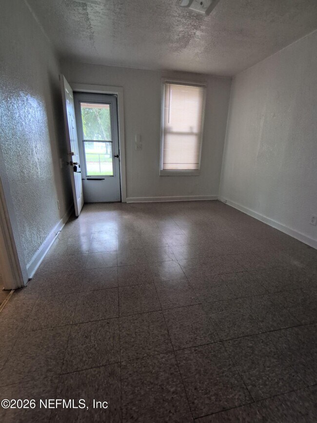 Foto del edificio - 1454 Winthrop St