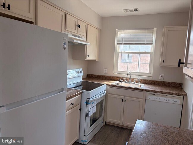 Foto del edificio - 1294 Cooper St