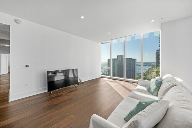 Building Photo - 363 E Wacker Dr
