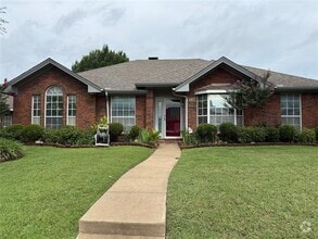 Building Photo - 4101 White Swan Dr