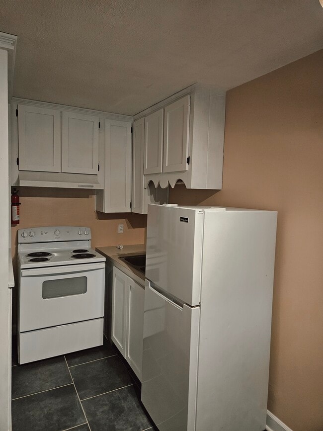 Foto del edificio - 4713 Evelyn Rd NW