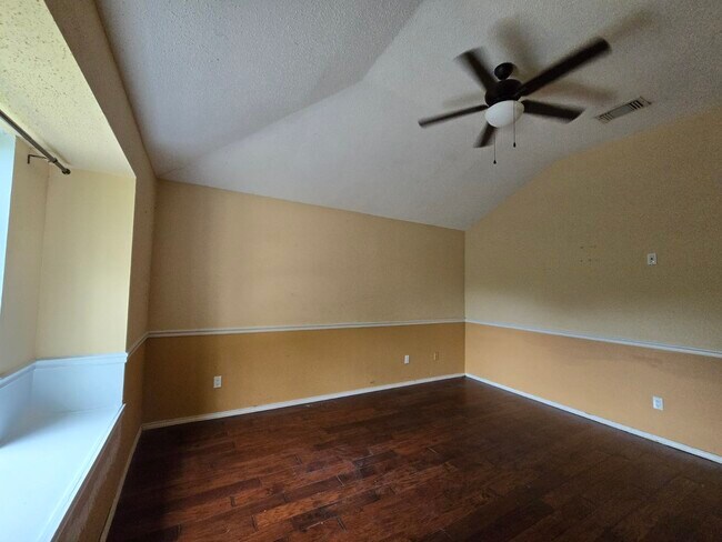 Foto del edificio - 10706 Lake Path Dr