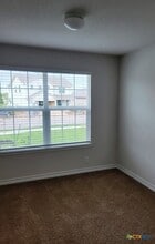 Building Photo - 618 Cypress Ct