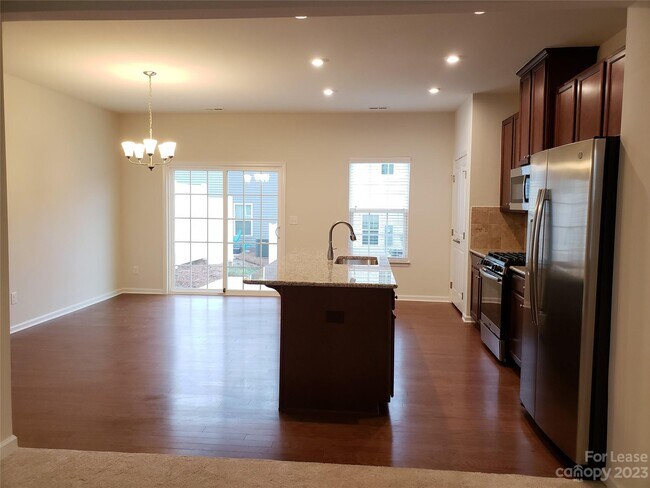 Building Photo - 2684 Norman Isle Dr