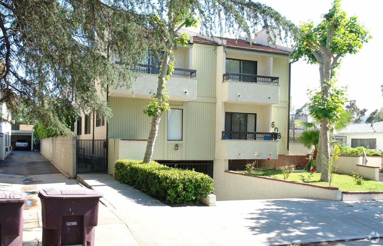 Primary Photo - 608 Hawthorne St
