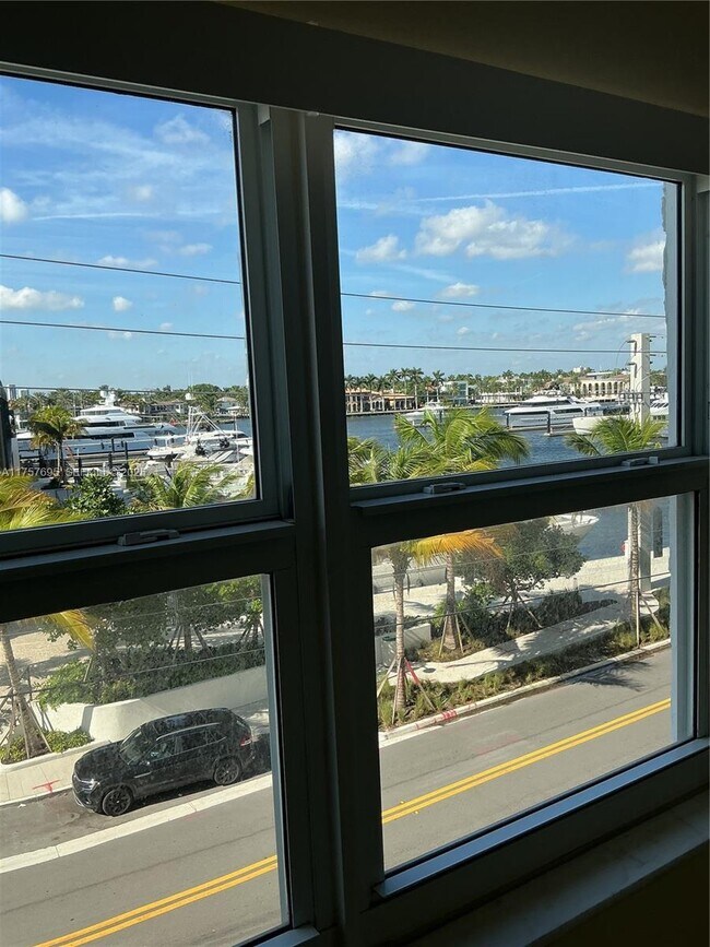 Foto del edificio - 200 S Birch Rd