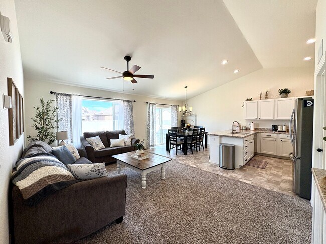 Foto del edificio - 916 Greenbrook Dr