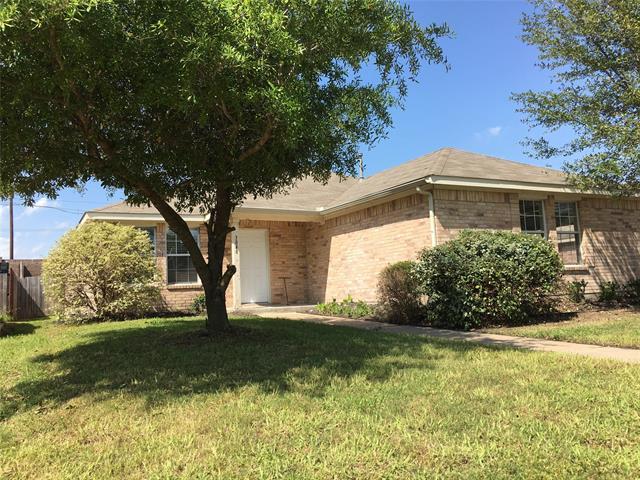 Foto del edificio - 3848 Pinebluff Ln