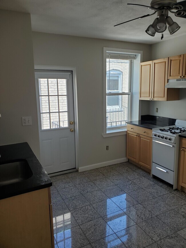 Foto del edificio - 246 Hanover St