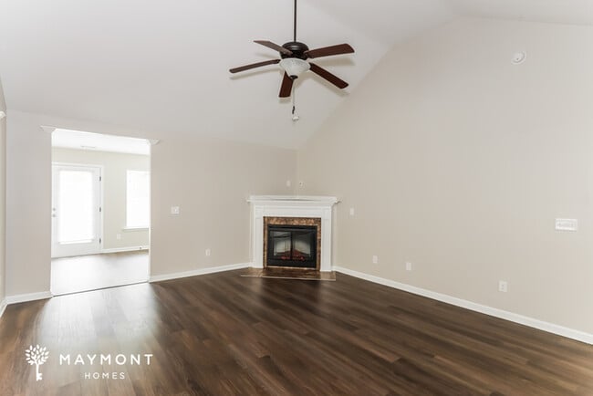 Building Photo - 514 Sebastian Dr