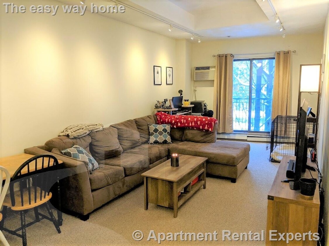 Primary Photo - 373 Highland Ave