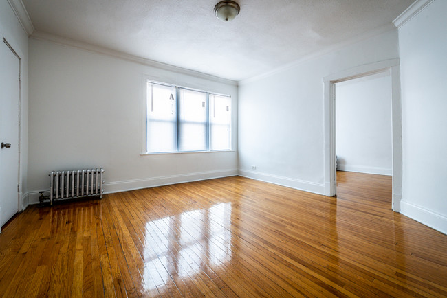 Living Room - 7003 S Harper