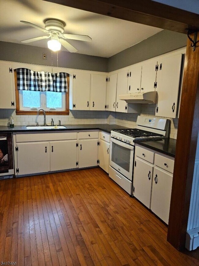 Foto del edificio - 4 Mill St