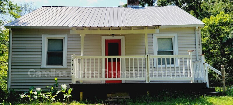 Primary Photo - 2017 Stony Point Rd