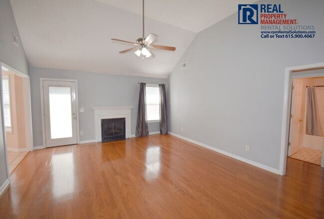 Building Photo - All Brick 3bd 2ba home with attached garage on a corner lot!