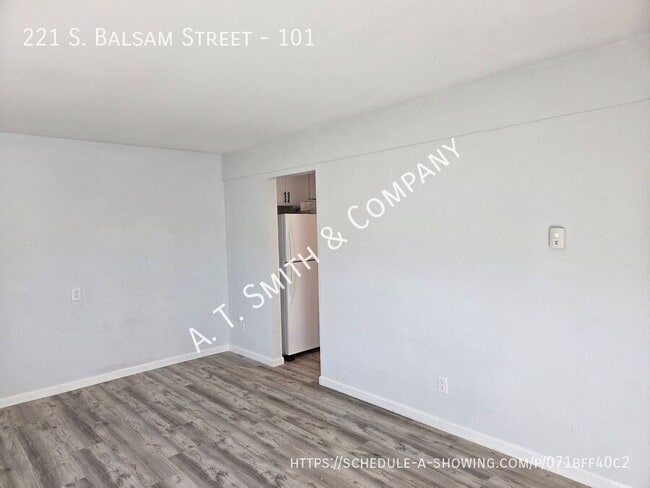 Building Photo - 221 S Balsam St