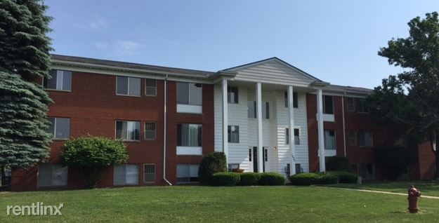 Primary Photo - 1325 Southwestern Dr
