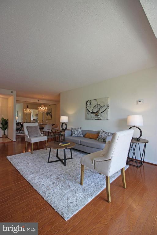 Foto del edificio - 5800 Nicholson Ln