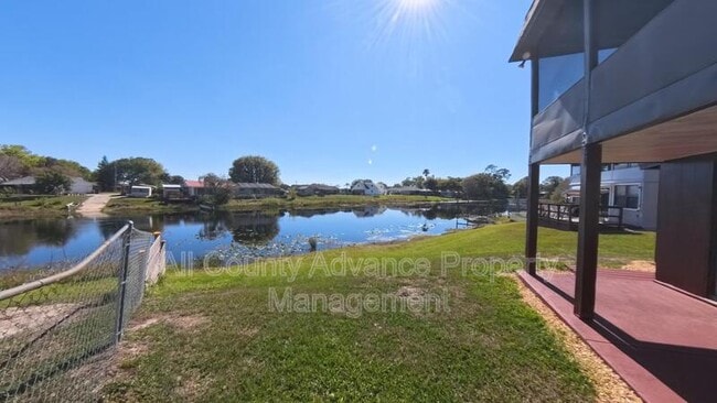 Foto del edificio - 360 1st Ave N