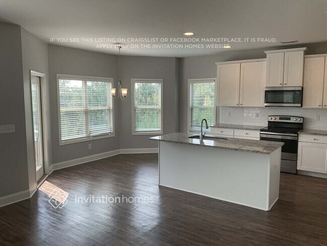 Foto del edificio - 33 Birch Point Ct