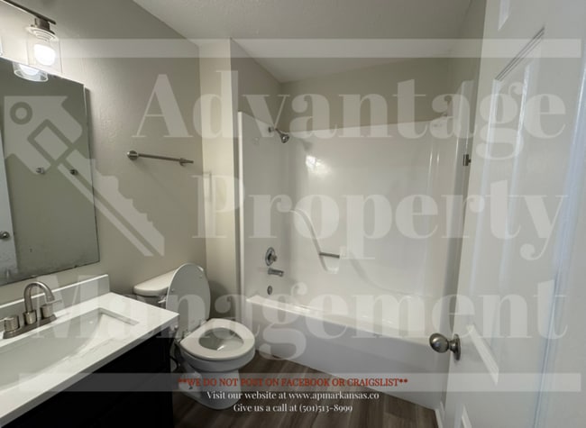 Foto del edificio - Spacious and Convenient Duplex in Conway, AR