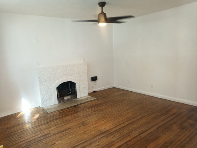 Building Photo - 389 S Tremont St