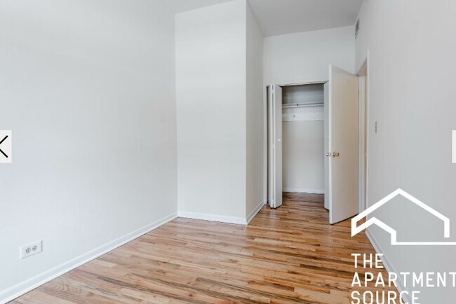 Foto del edificio - 2319 N Kedzie Blvd