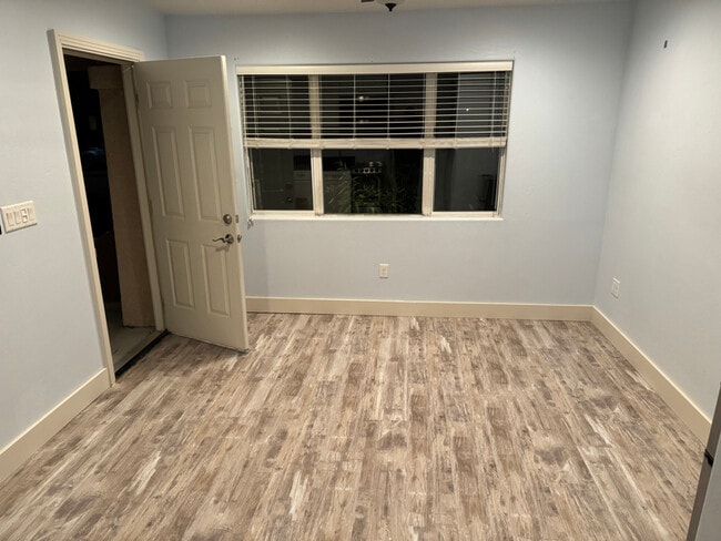 Building Photo - 278 Pinecrest Pl