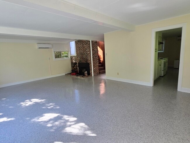 Building Photo - 106 Bayberry Rd