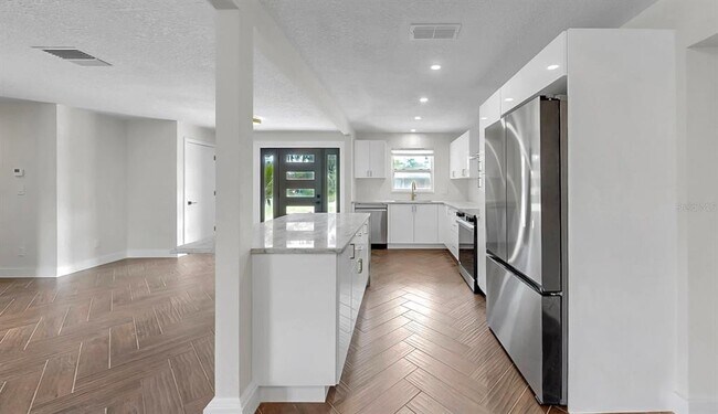 Foto del edificio - 5435 Drinkard Dr