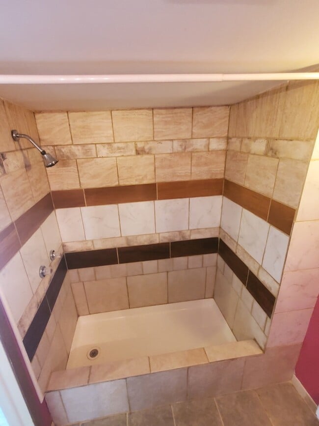 Building Photo - 1180 Atwood Ave