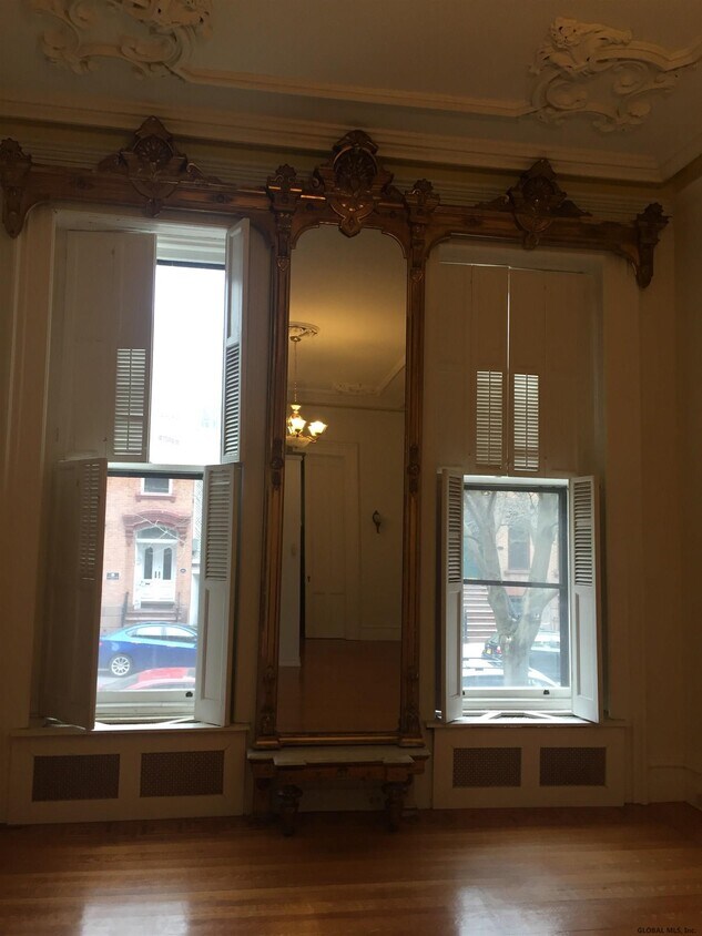 Primary Photo - 286 State St
