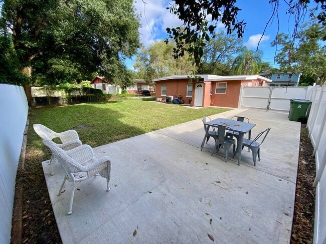 Photo - 4001 W Comanche Ave (Tampa, FL) House