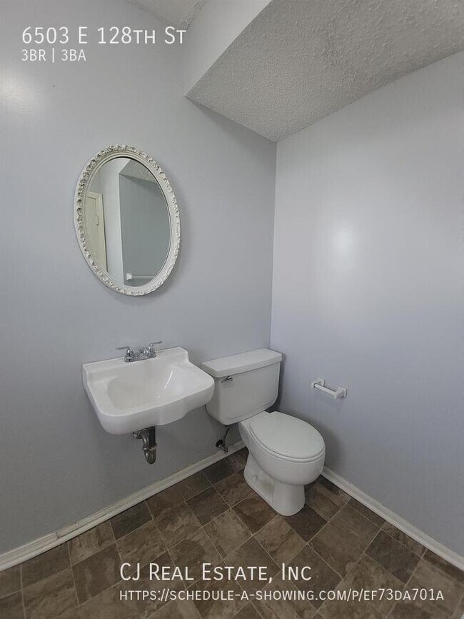 Foto del edificio - 6503 E 128th St