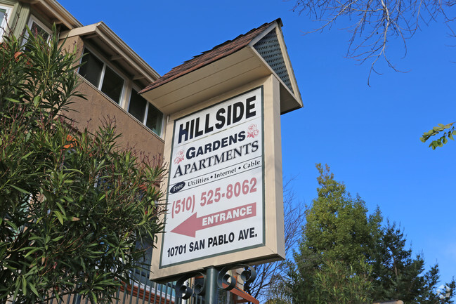 Foto del edificio - Hillside Gardens Apartments